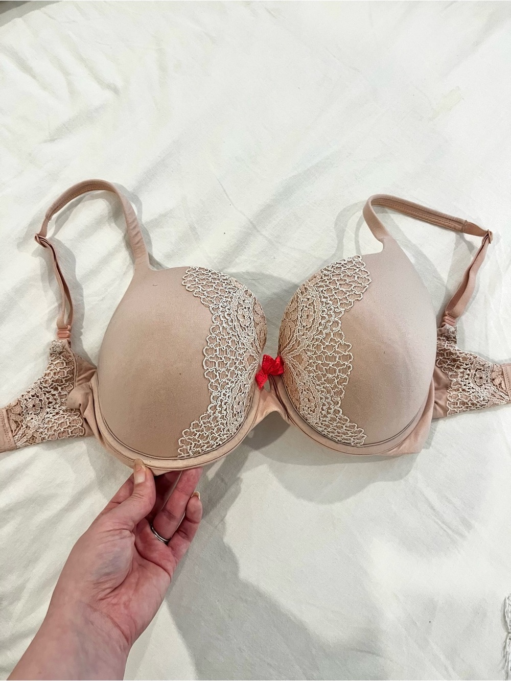 Victoria's Secret Body Perfect Shape 32DDD Nude Beige Lace T Shirt Moulded Bra